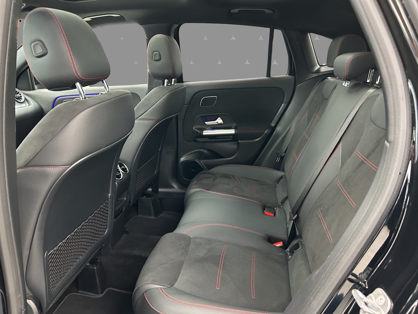 MERCEDES-BENZ GLA 250 4Matic 8G-DCT - 16