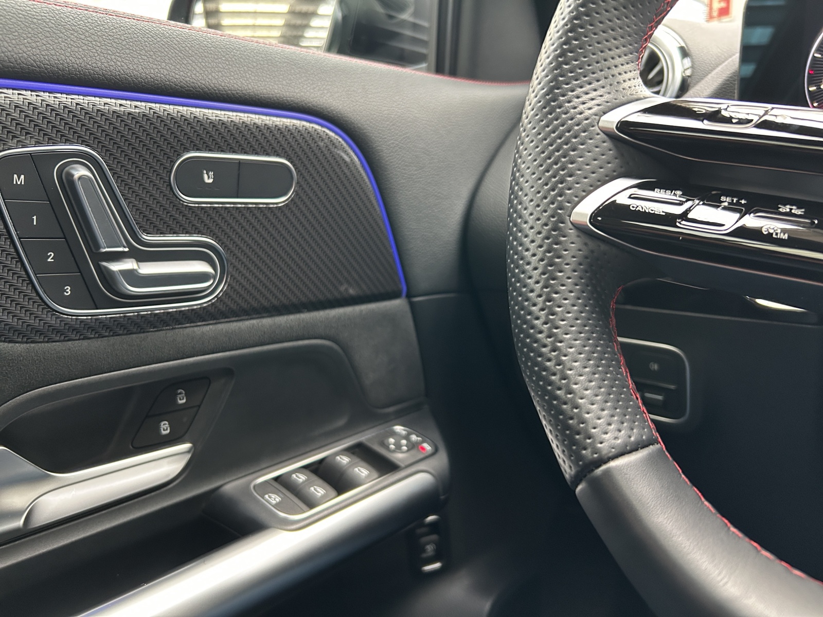 MERCEDES-BENZ GLA 250 4Matic 8G-DCT - 15