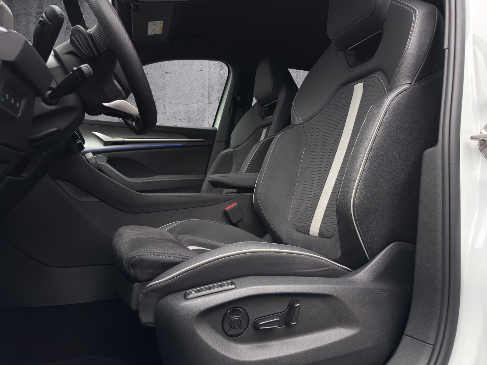 SKODA Kodiaq 2.0 TDI Sportline 4x4 *CH-Fahrzeug* - 6