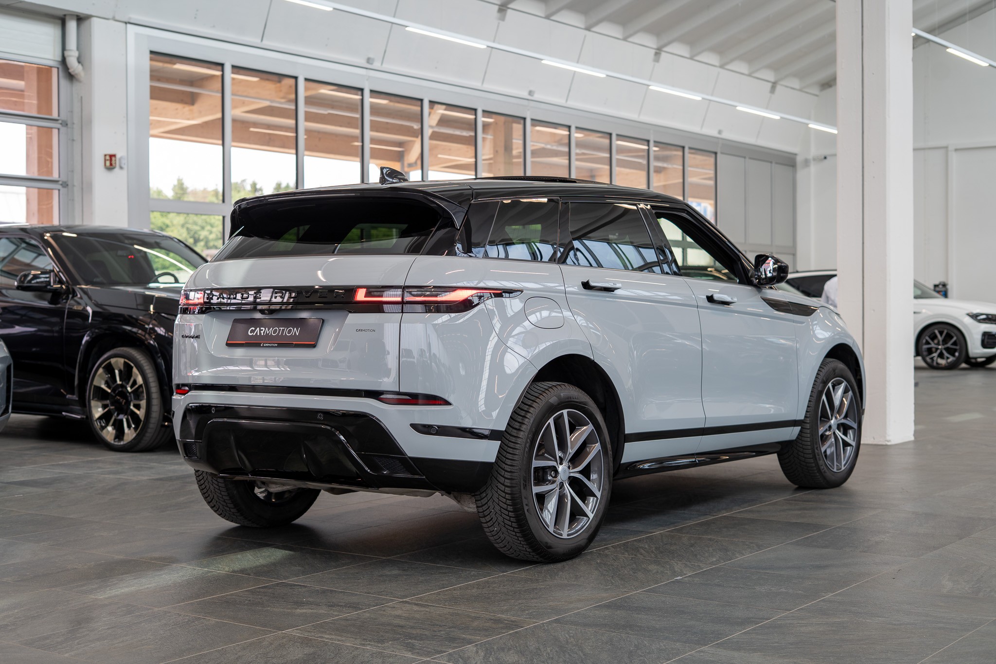 Range Rover Evoque 2.0 D 200 Dynamic SE / Panorama / Rückfahrkamera / el.Sitze