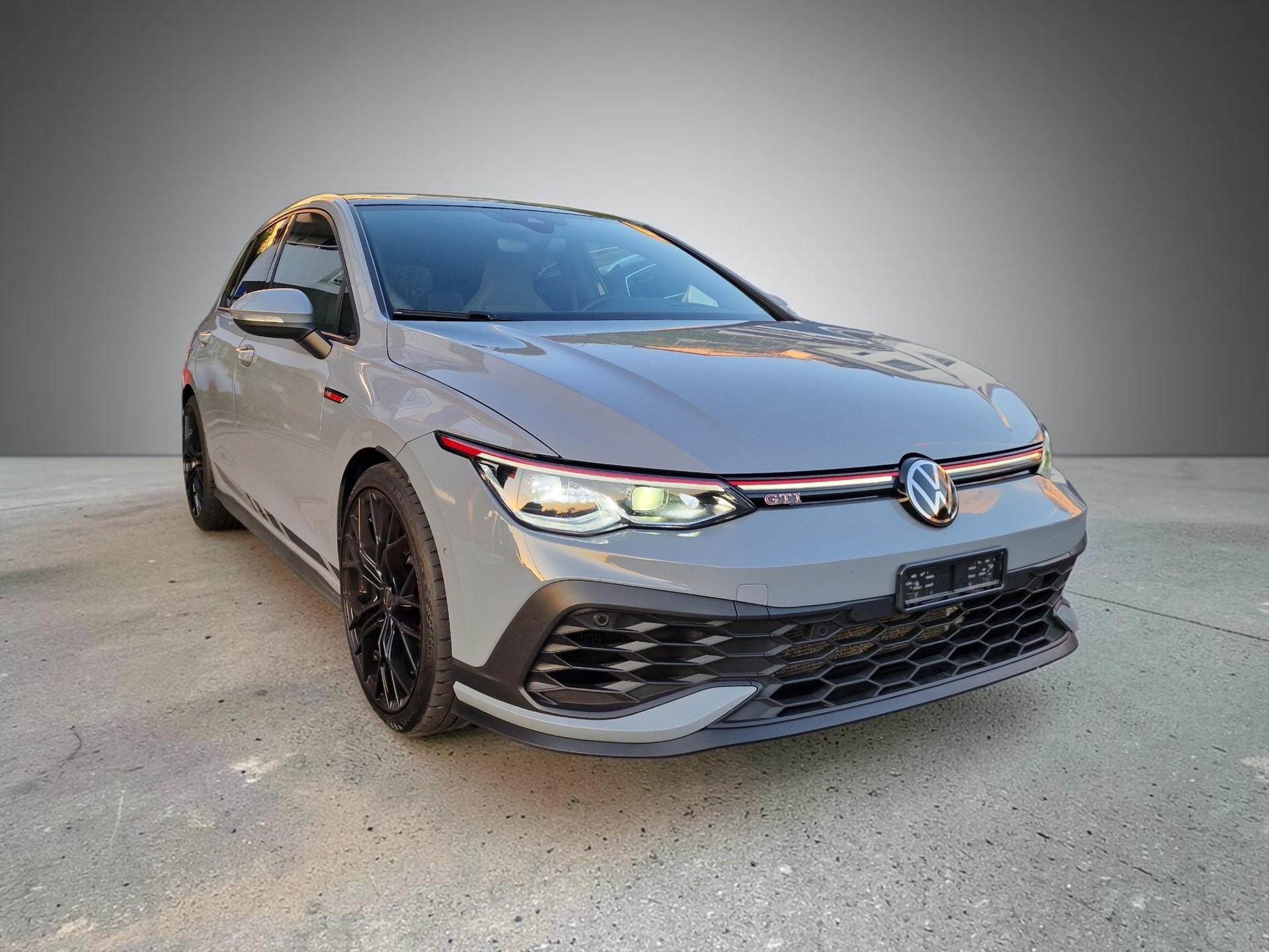 VW Golf 2.0 TSI GTI Clubsport DSG 8x19" Pano Headup - 2