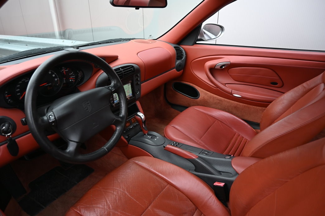 PORSCHE 911 Carrera - 8
