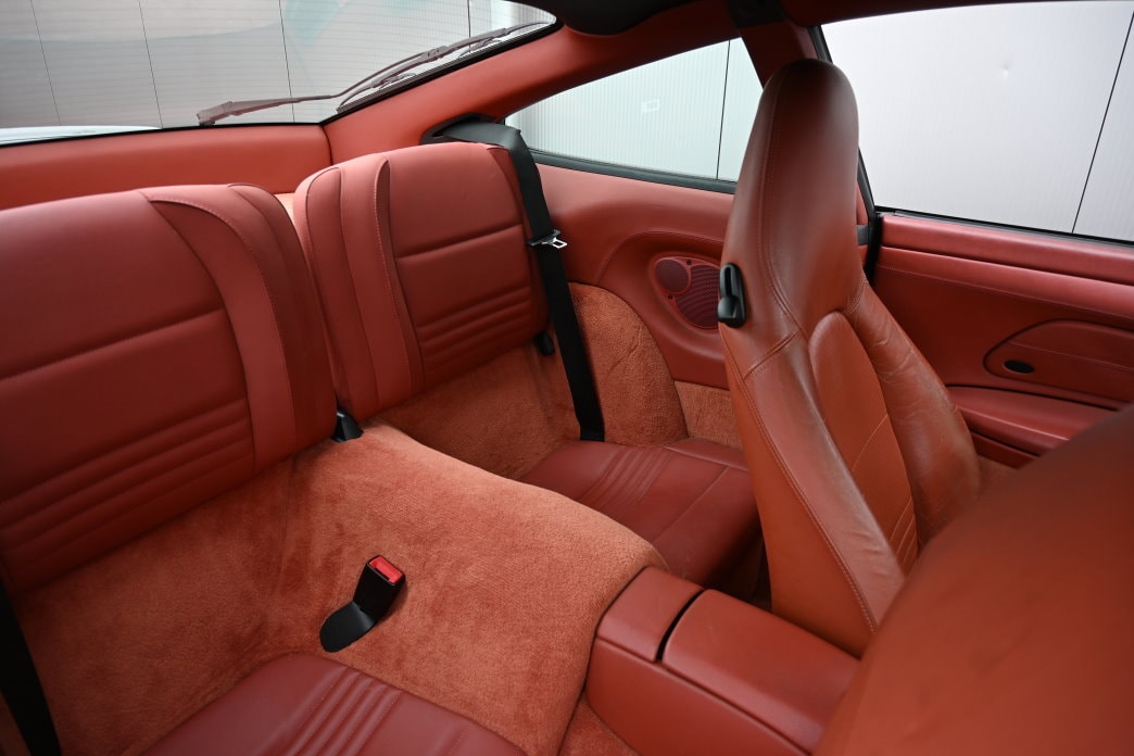 PORSCHE 911 Carrera - 7