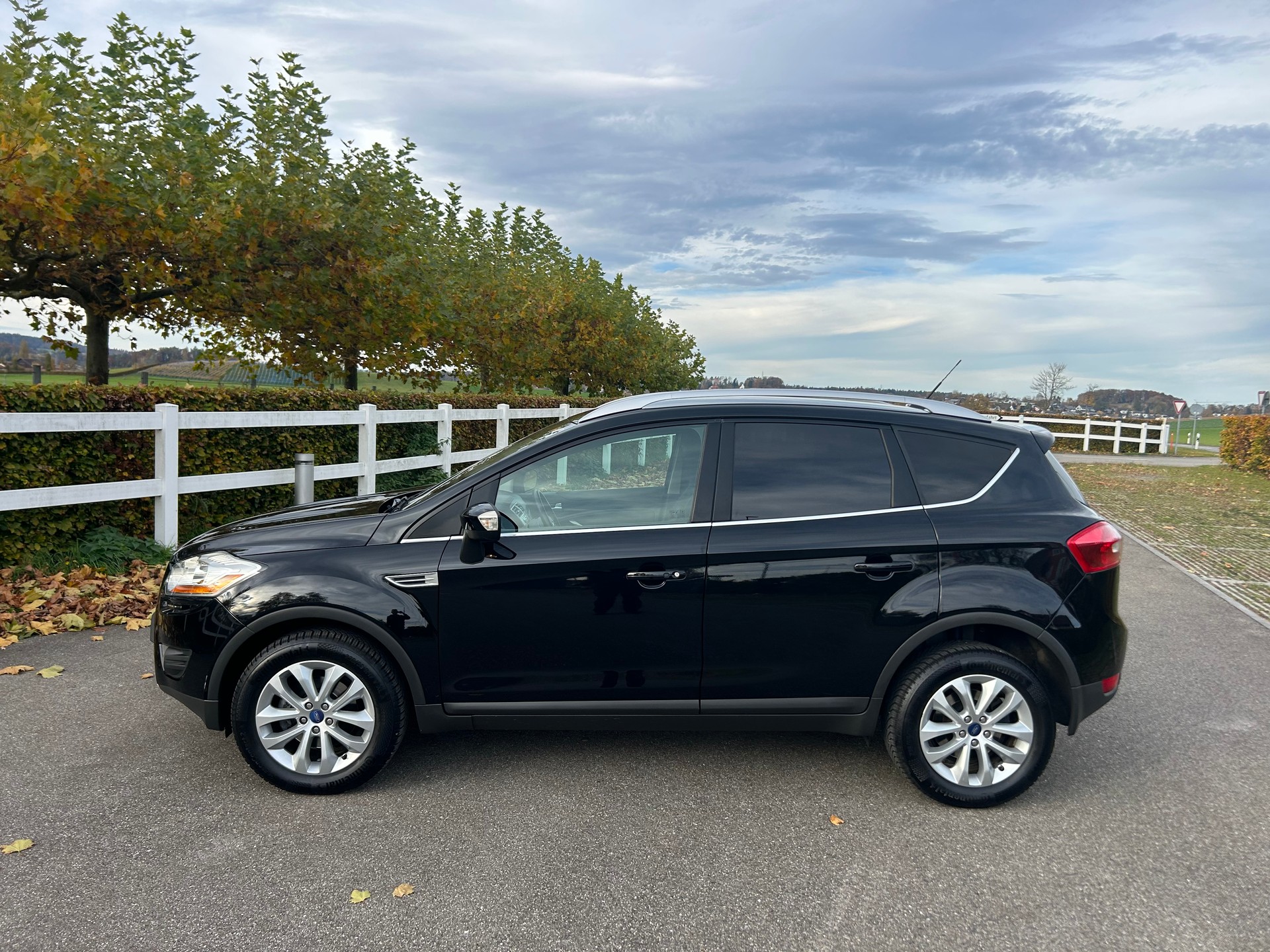 FORD Kuga 2.0 TDCi Titanium 4WD PowerShift - 2