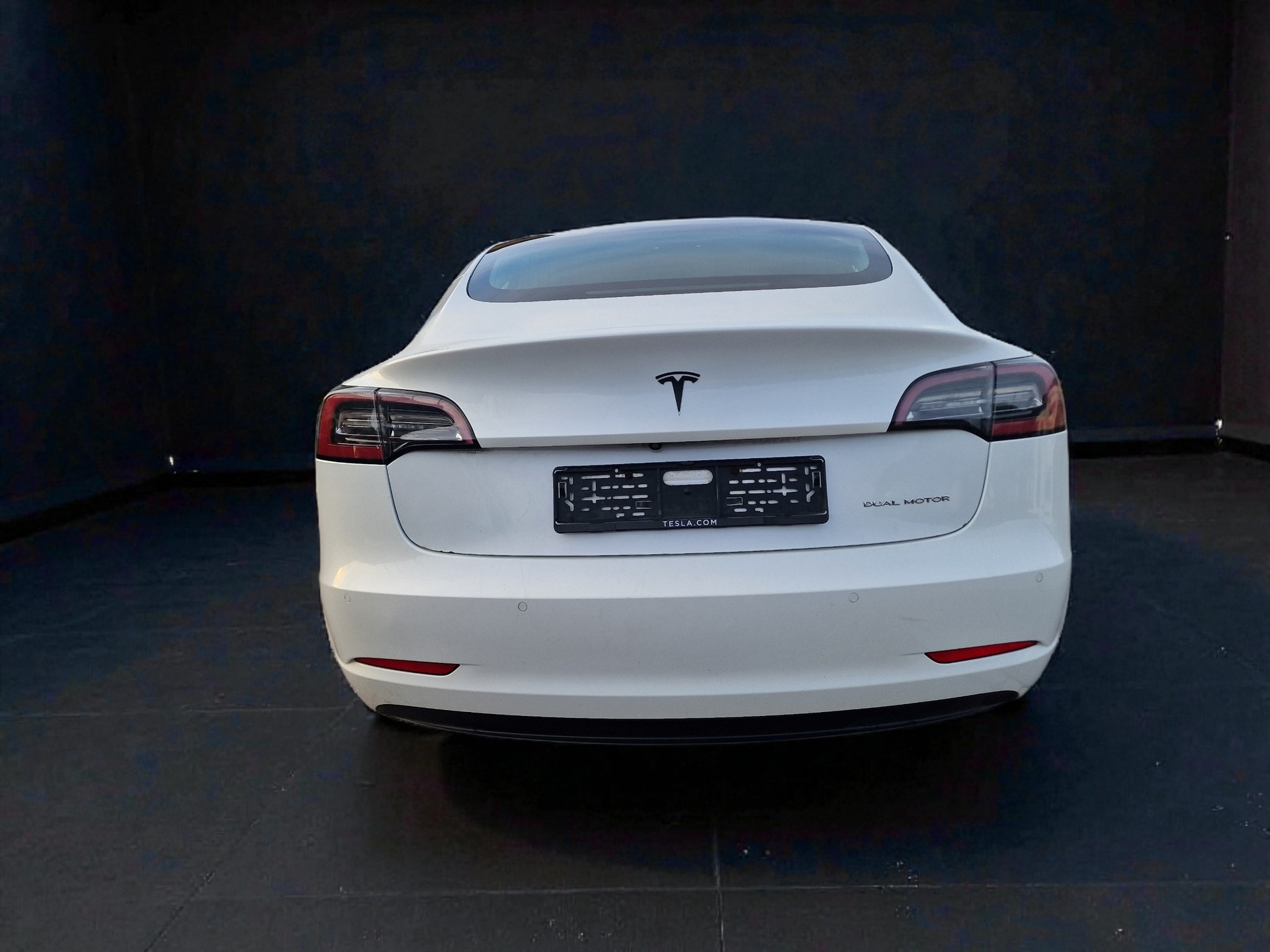 TESLA Model 3 Long Range Dual Motor AWD 12Mt Gara MFK Neu 8x Alu - 6