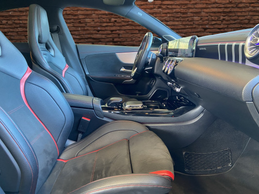 MERCEDES-BENZ CLA 45 S AMG 4Matic+ - 12