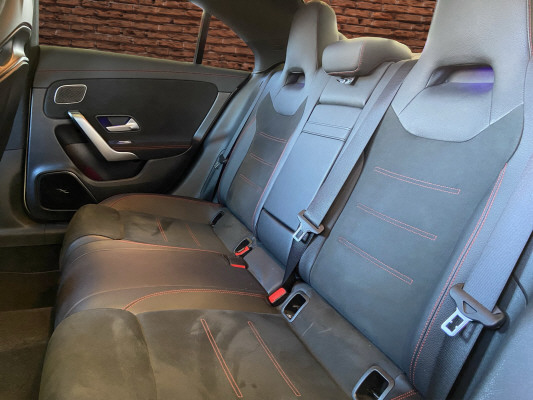 MERCEDES-BENZ CLA 45 S AMG 4Matic+ - 14