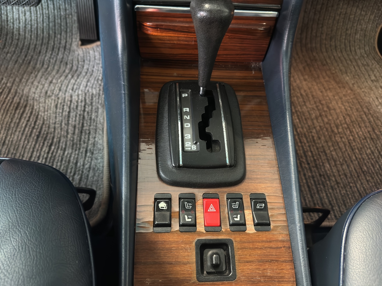 MERCEDES-BENZ 380 SL - 12