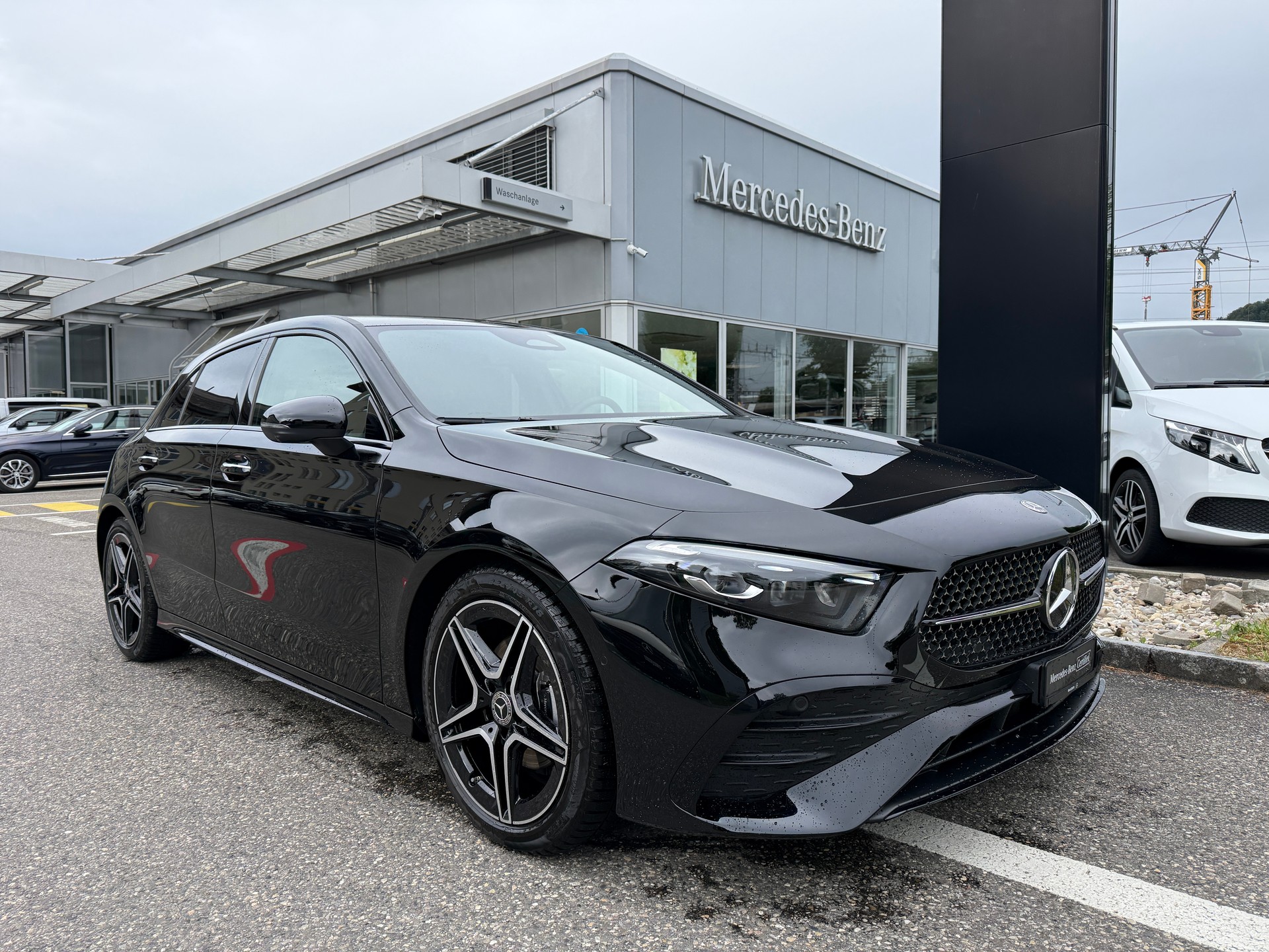 MERCEDES-BENZ A 200 AMG Line