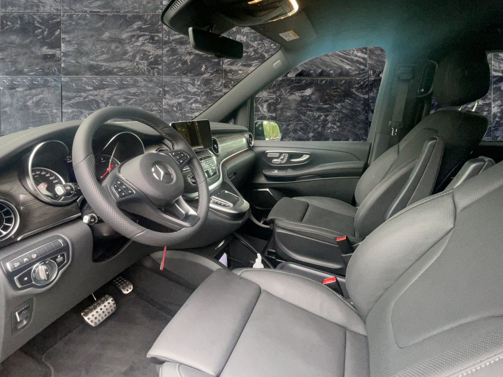 MERCEDES-BENZ V 300 d Avantgarde kompakt 4Matic 9G-Tronic - 10