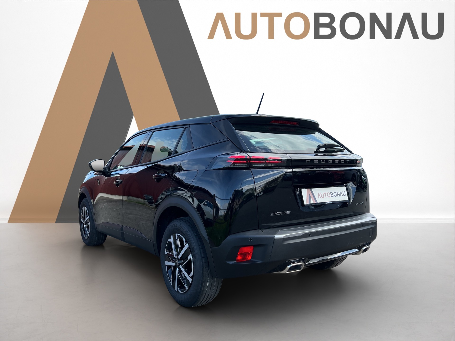 PEUGEOT 2008 1.2 Hybrid 145 Style - 3
