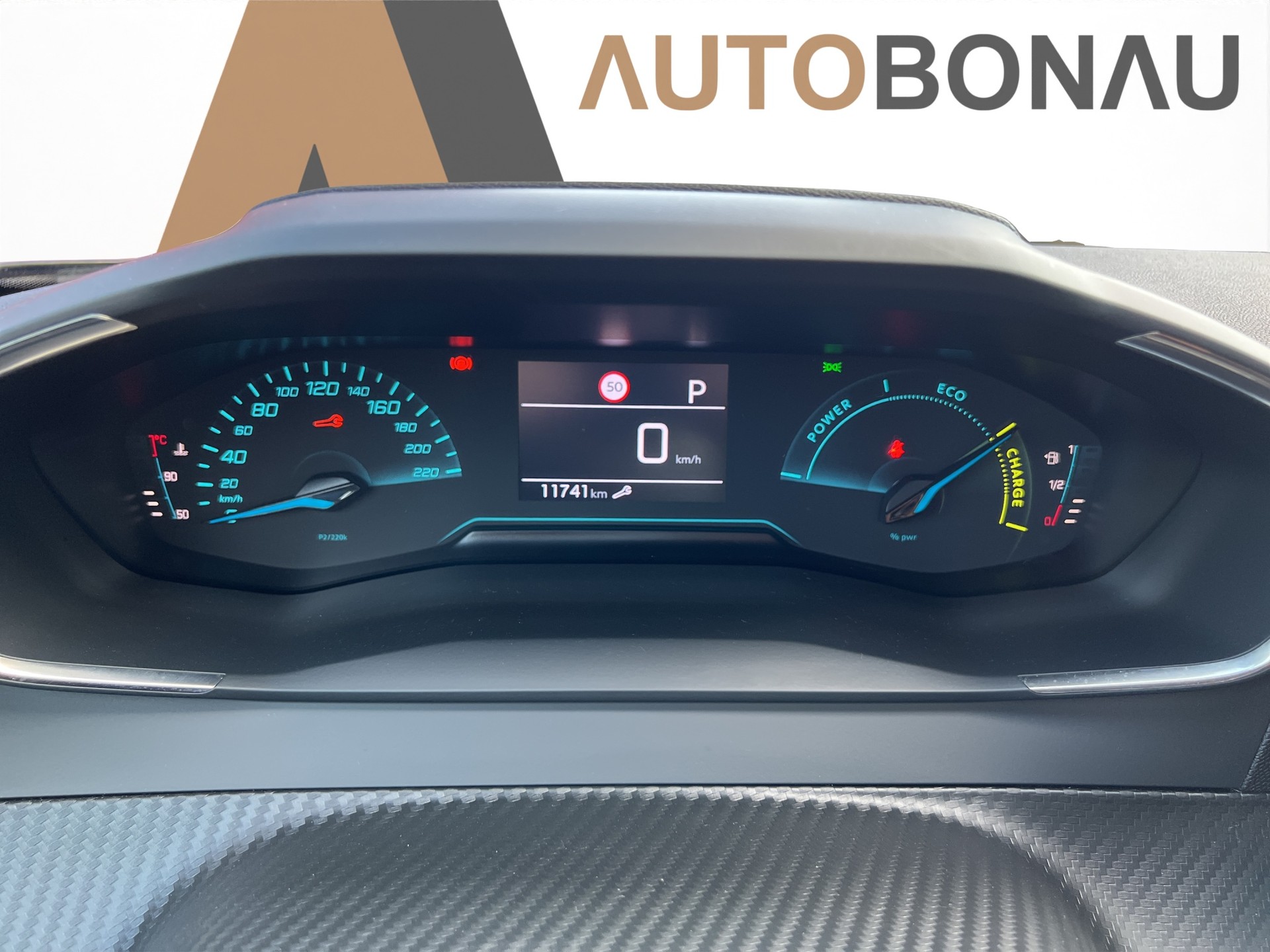 PEUGEOT 2008 1.2 Hybrid 145 Style - 19