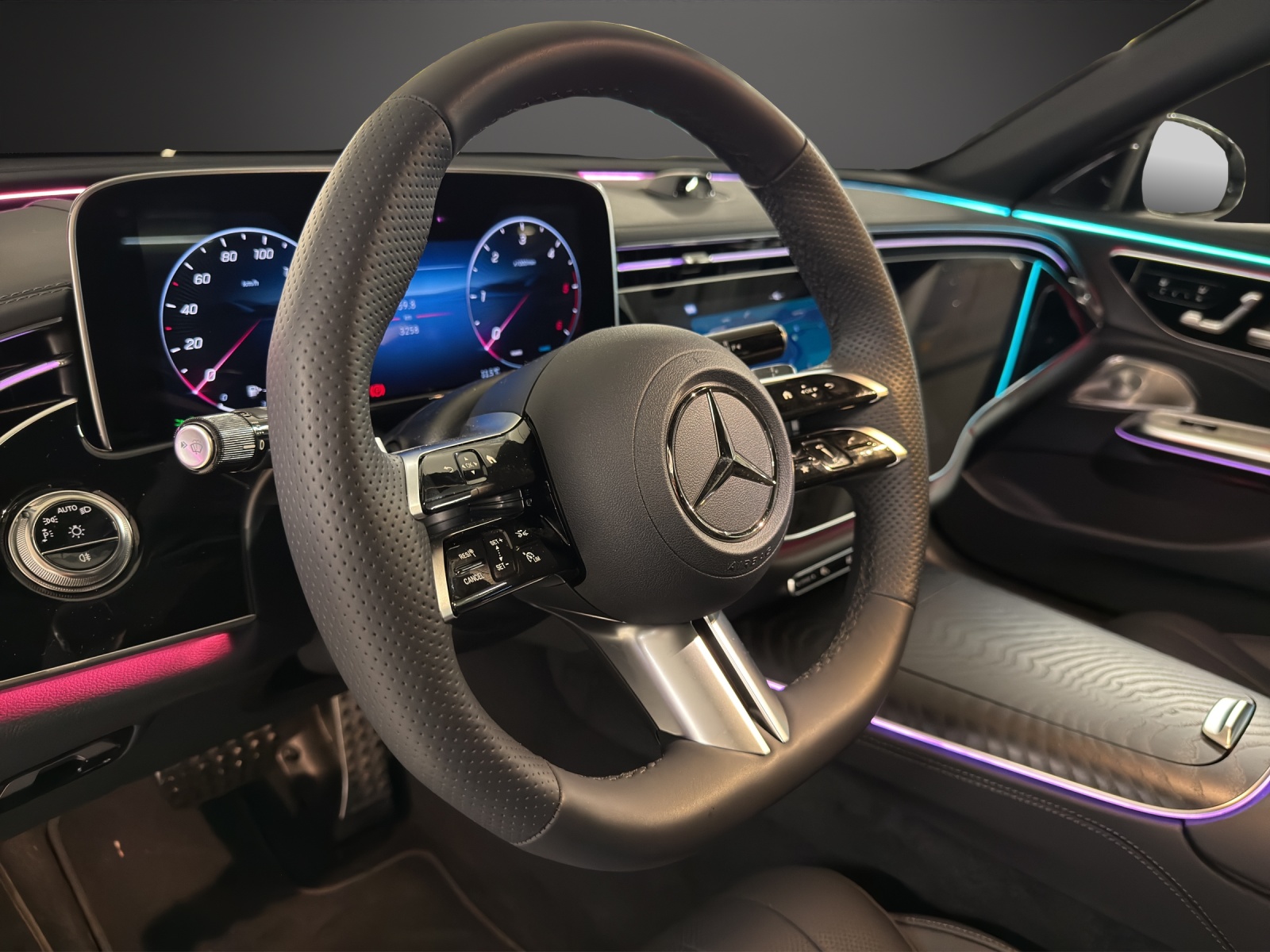 MERCEDES-BENZ E 450 d 4Matic AMG-Line 9G-Tronic - 14