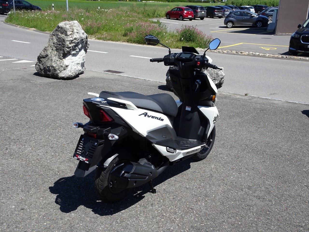 SUZUKI UN 125 Avenis - 5