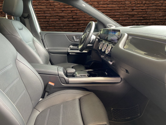 MERCEDES-BENZ B 250 4Matic AMG Line - 12