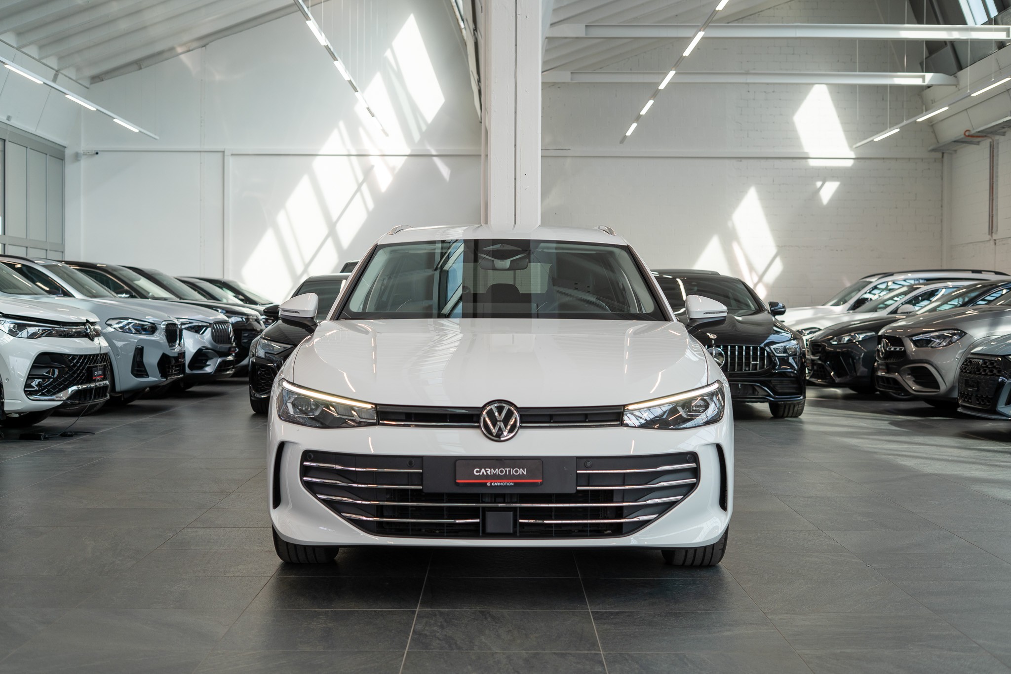 Passat Variant 2.0 TDI Business DSG / CH-Fahrzeug / Head-Up / El. Sitze