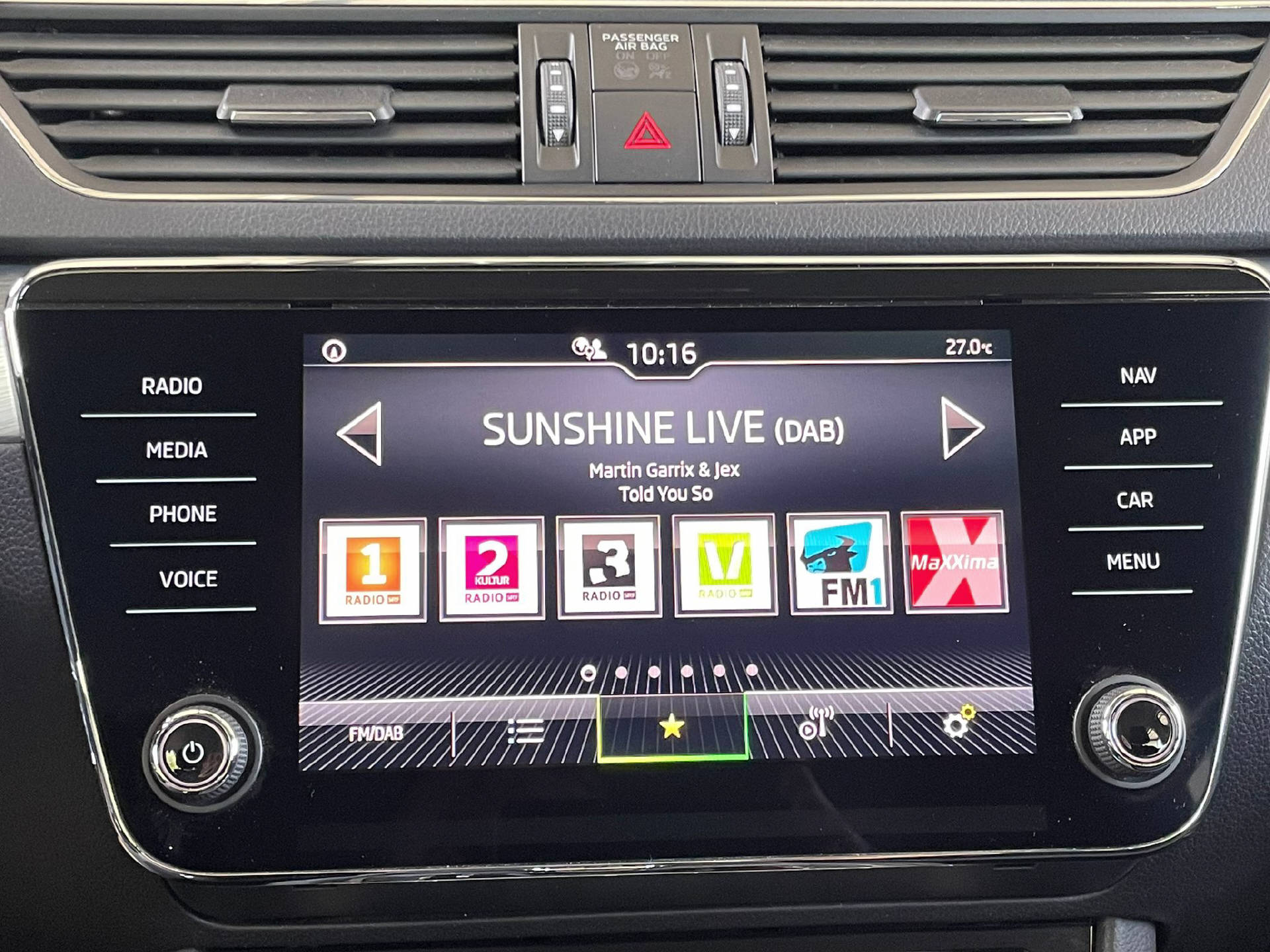 SKODA Superb Combi 2.0 TDI Ambition DSG-10