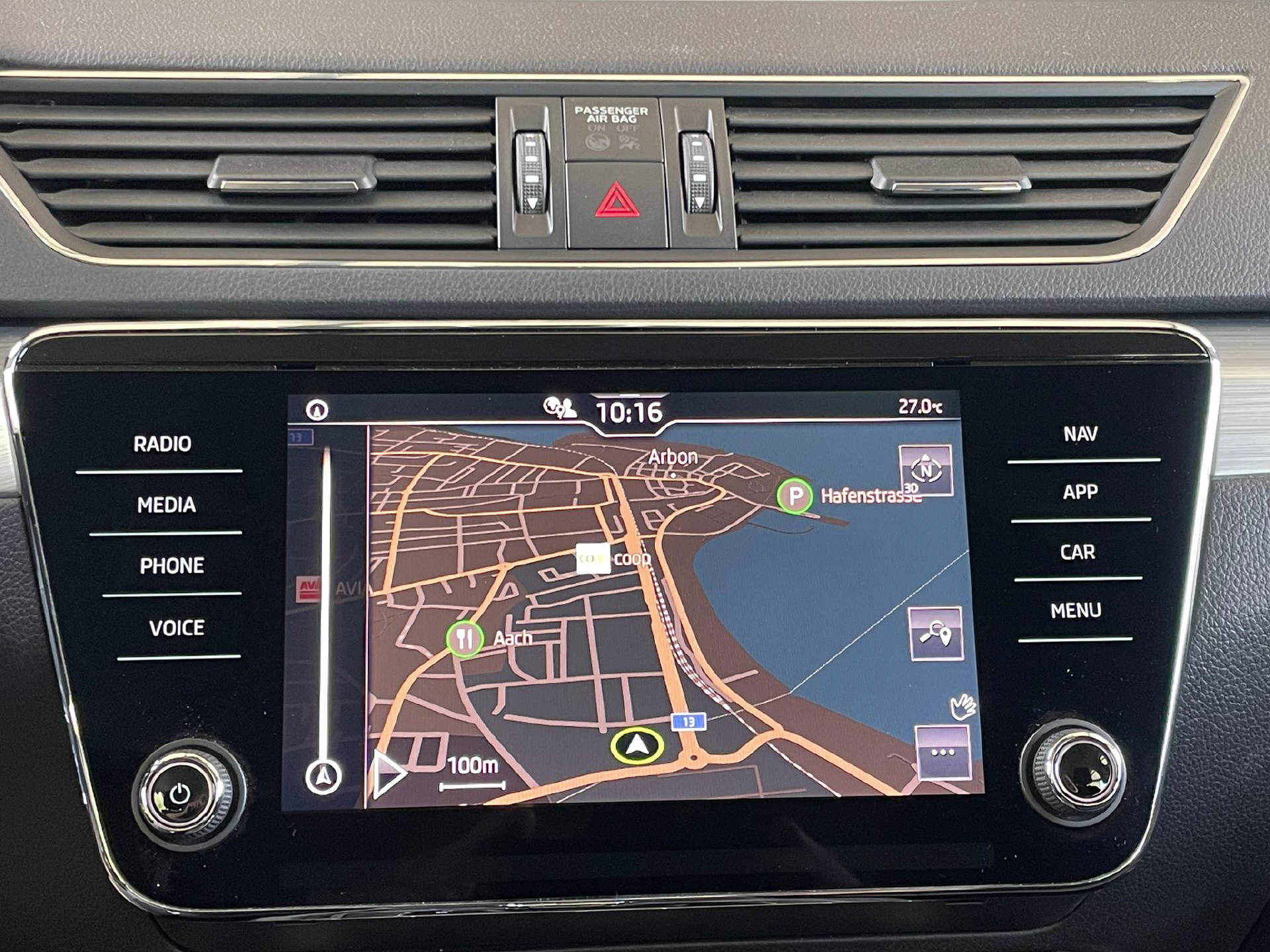 SKODA Superb Combi 2.0 TDI Ambition DSG-11