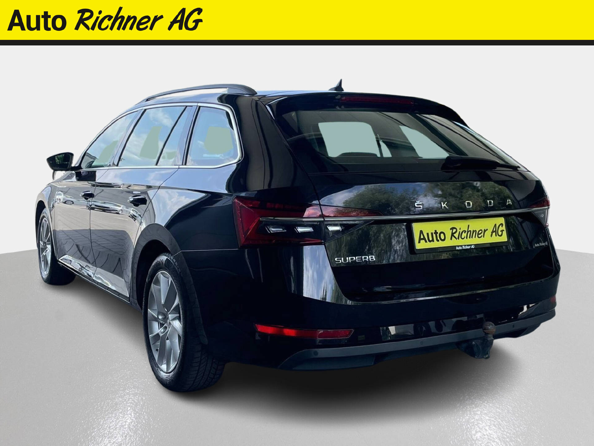 SKODA Superb Combi 2.0 TDI Ambition DSG-4