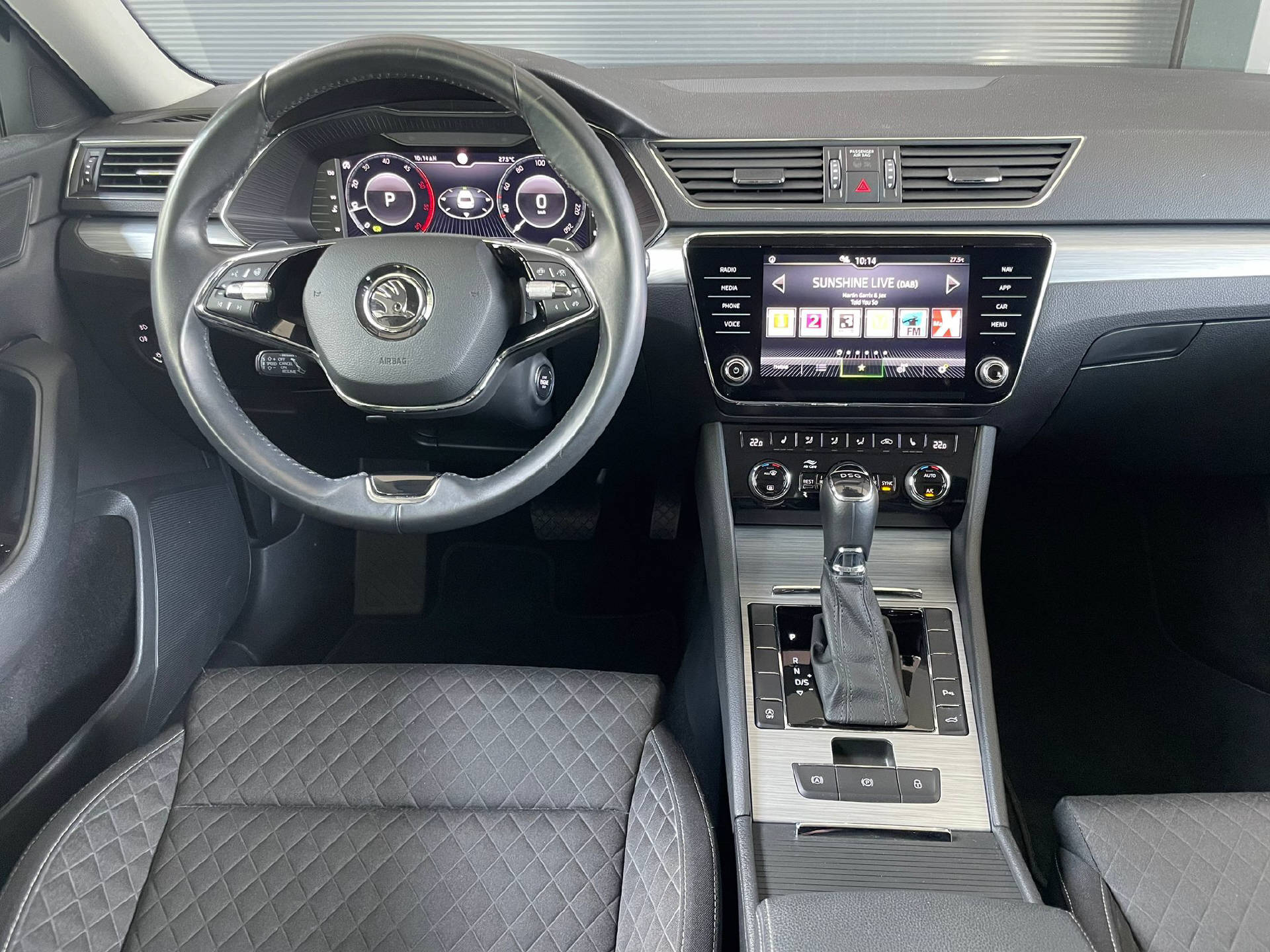 SKODA Superb Combi 2.0 TDI Ambition DSG-6