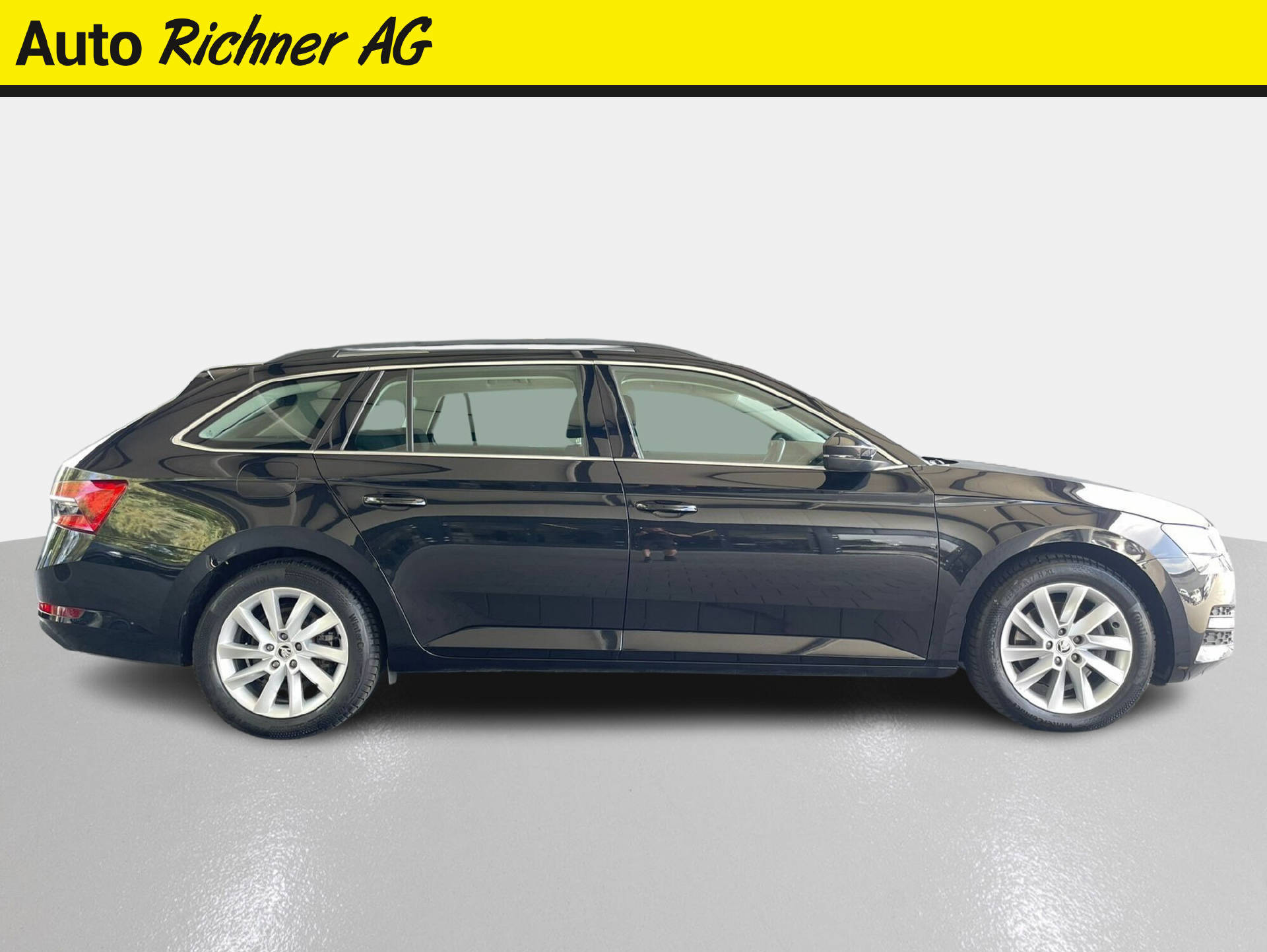 SKODA Superb Combi 2.0 TDI Ambition DSG-2