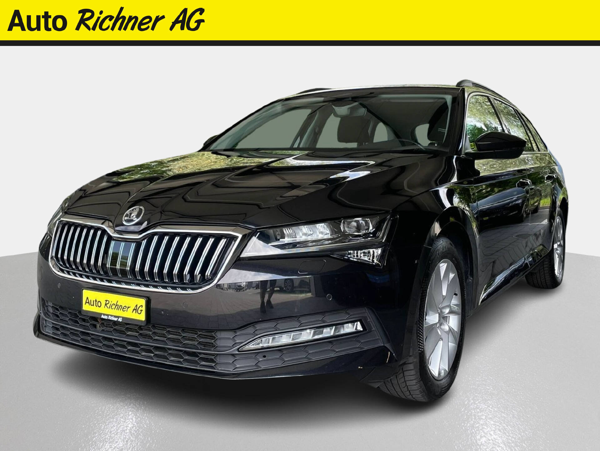 SKODA Superb Combi 2.0 TDI Ambition DSG-1