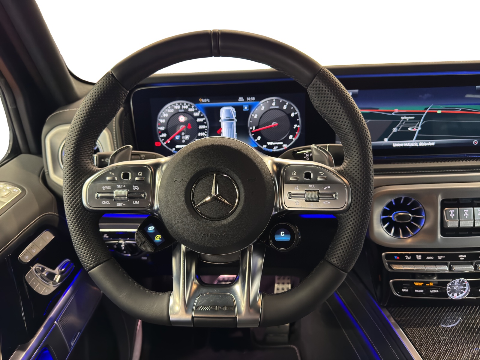 MERCEDES-BENZ G 63 AMG 4x4 - 11