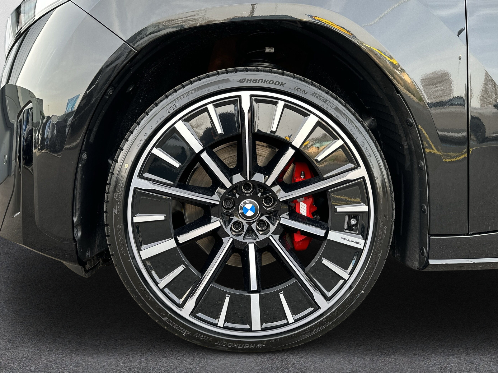 BMW iX3 50 xDrive M Sport Pro **Action de leasing à 0.9% avec assurance et roues hiver** - 9