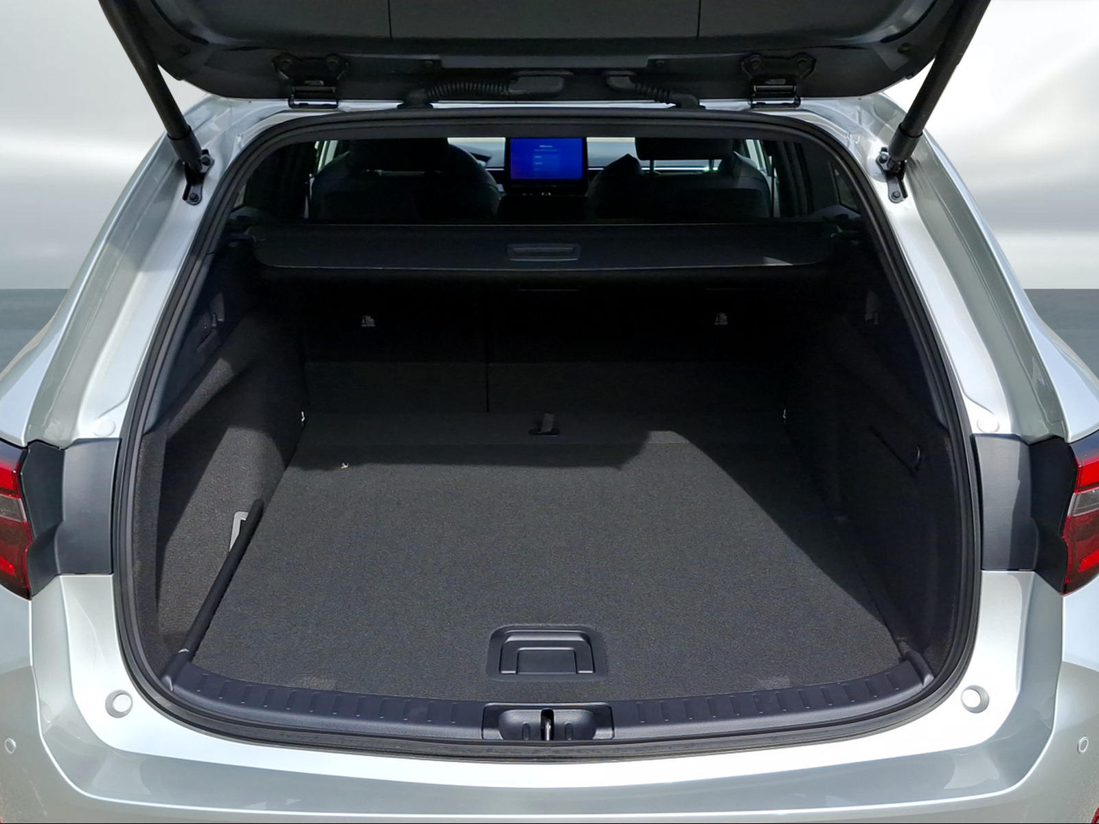 TOYOTA Corolla Touring Sports 2.0 HSD Swiss Edition e-CVT - 13