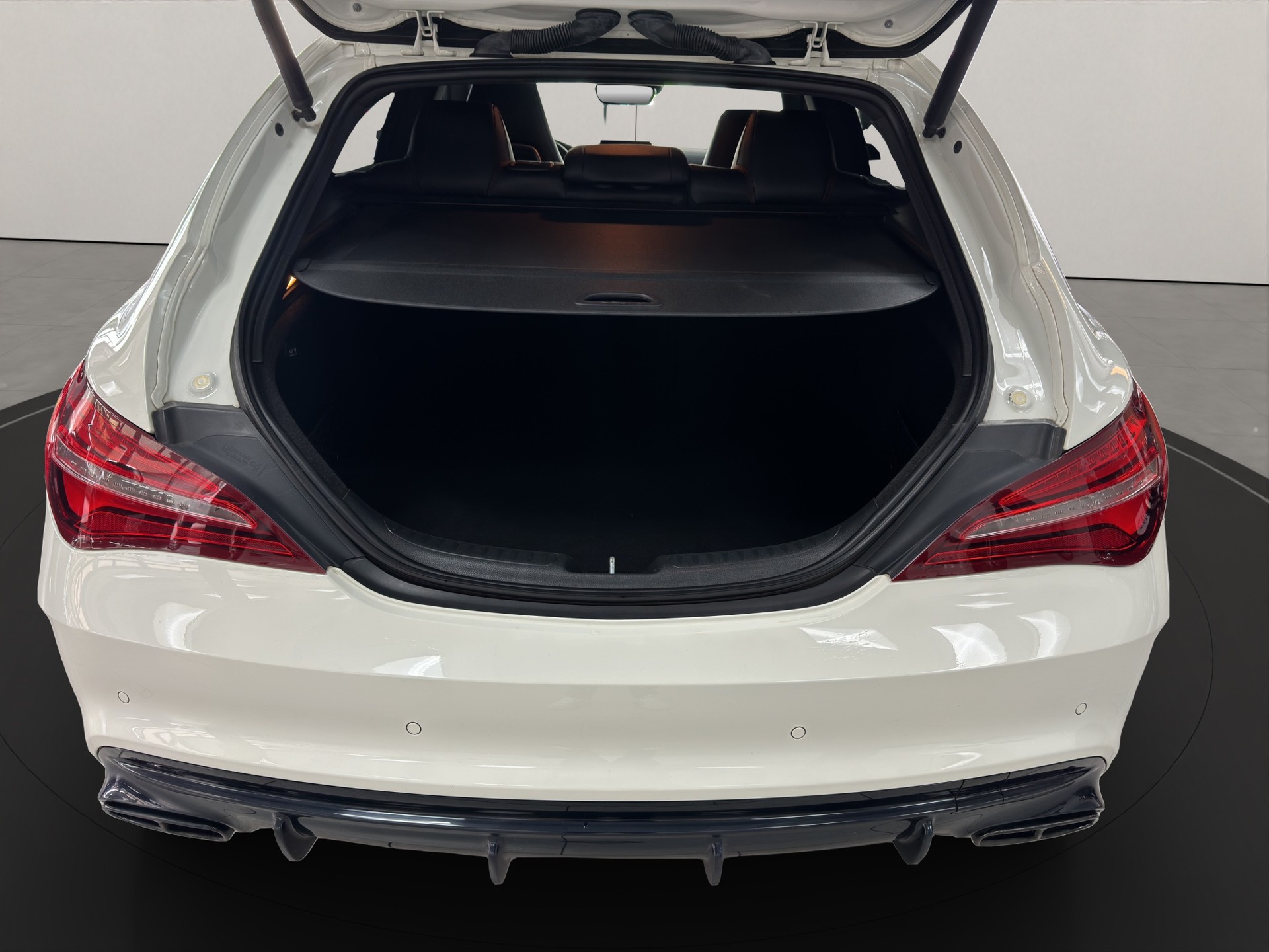 MERCEDES-BENZ CLA Shooting Brake 45 AMG 4Matic Speedshift - 12