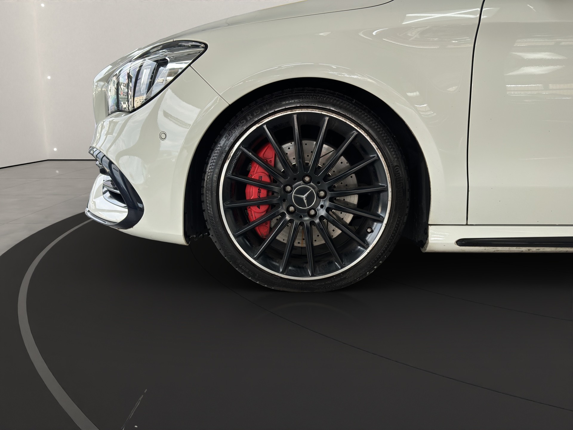 MERCEDES-BENZ CLA Shooting Brake 45 AMG 4Matic Speedshift - 14