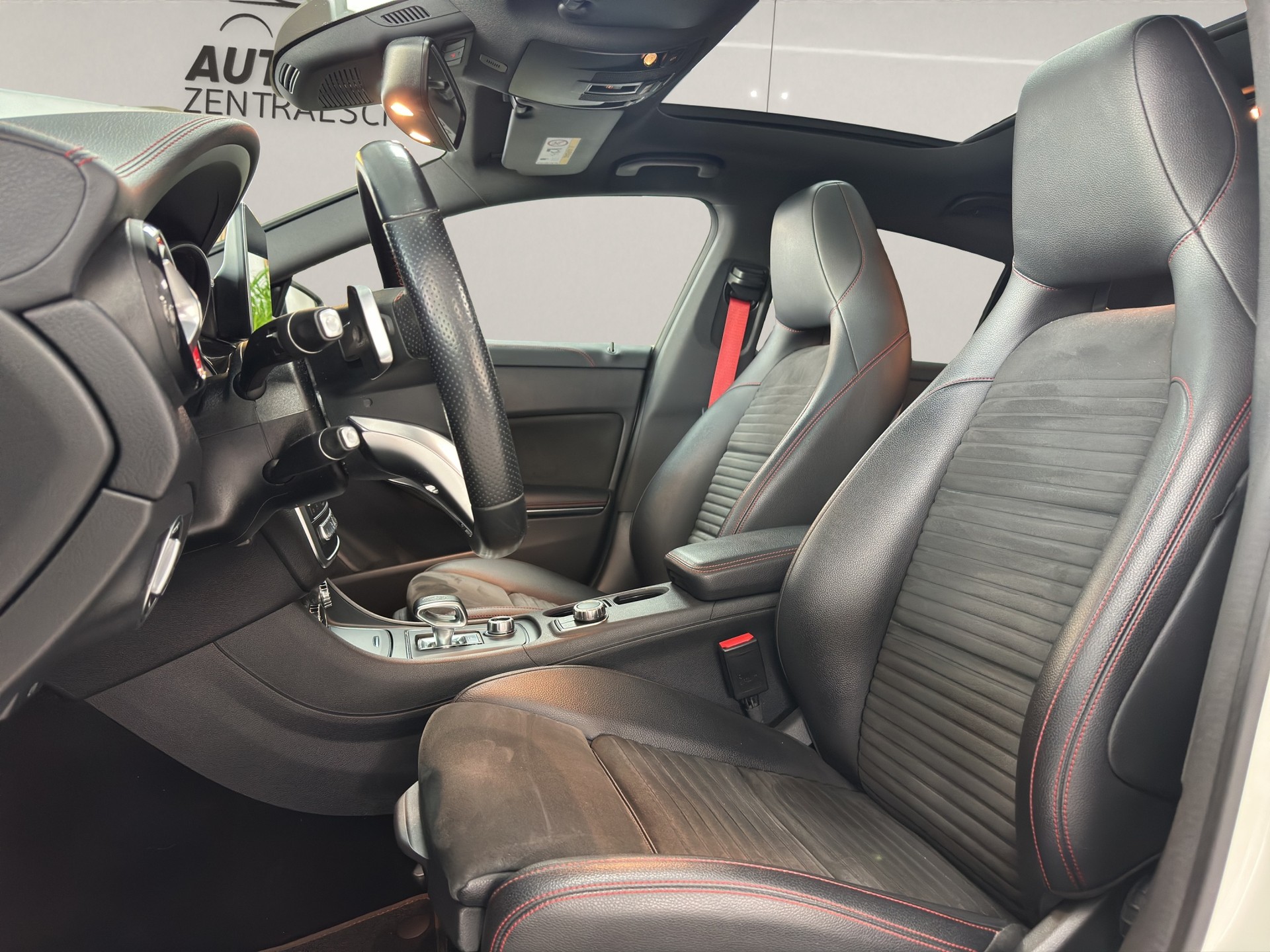 MERCEDES-BENZ CLA Shooting Brake 45 AMG 4Matic Speedshift - 6