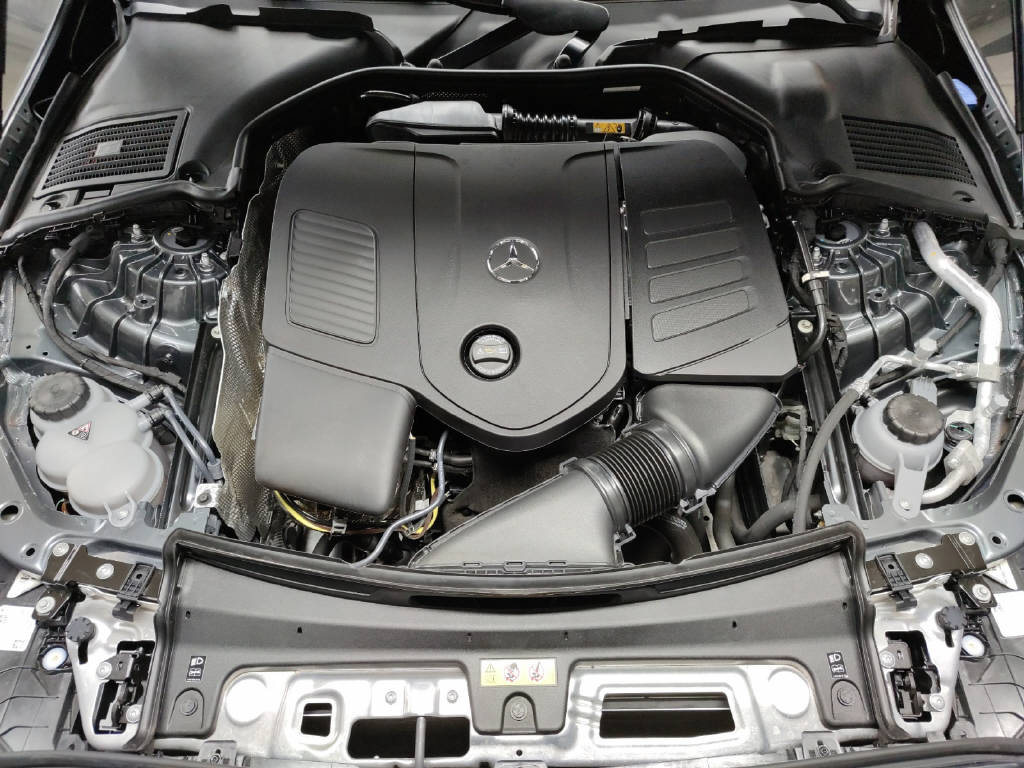 MERCEDES-BENZ C 300 AMG Line 4Matic T- Modell - 9