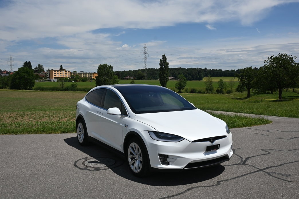 TESLA Model X 75 D - 2