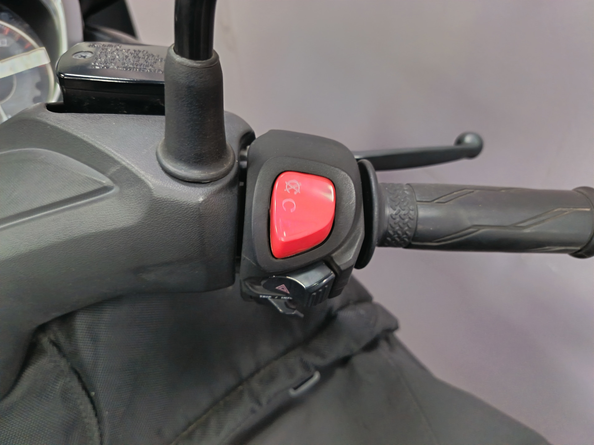 YAMAHA X-Max 125 Iron Max - 8