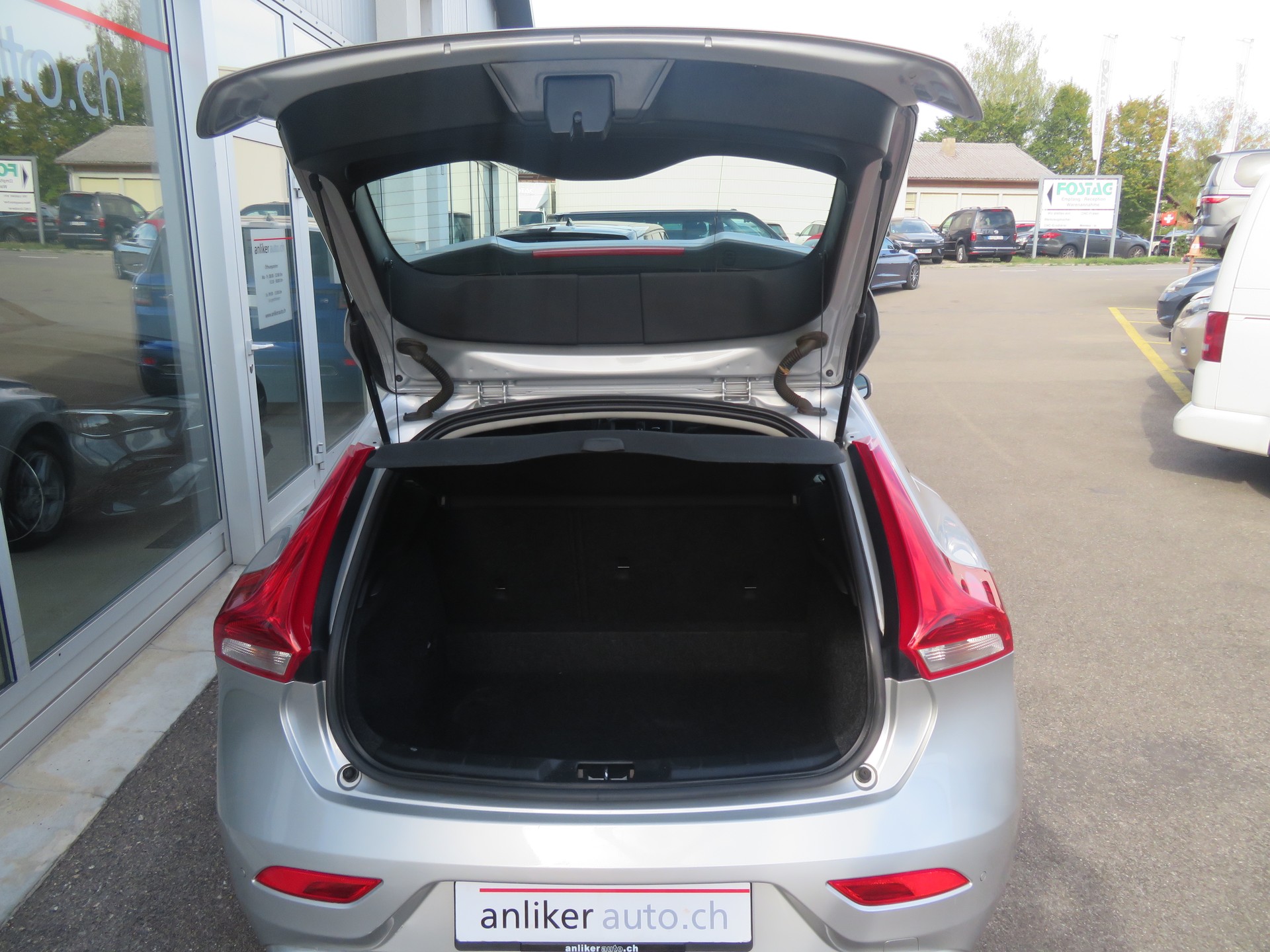 VOLVO V40 D3 Geartronic - 4