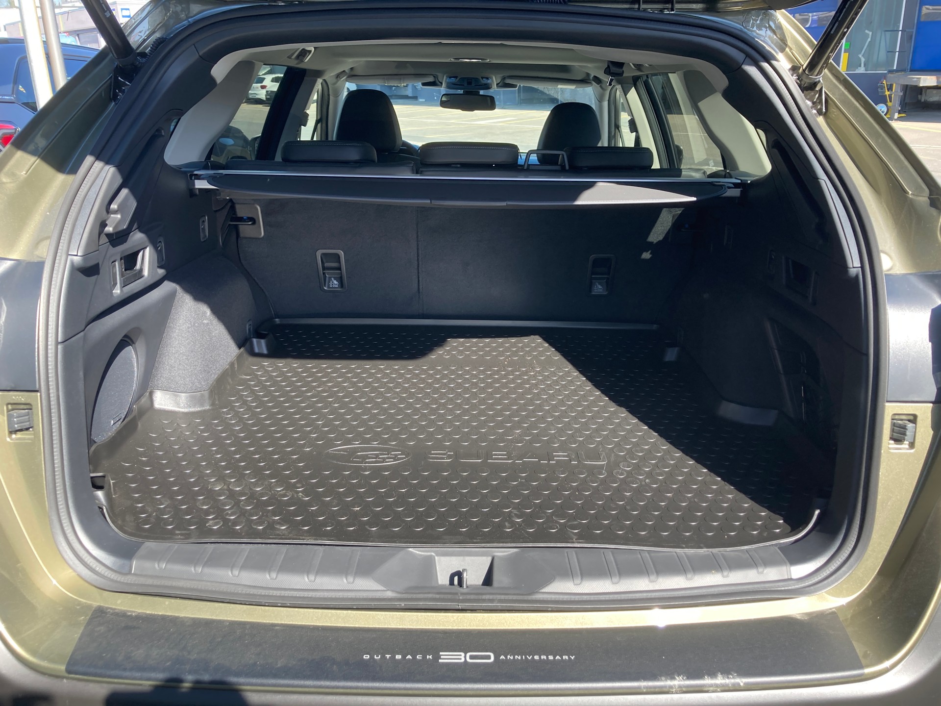 SUBARU Outback 2.5i Luxury AWD Lineartronic - 10