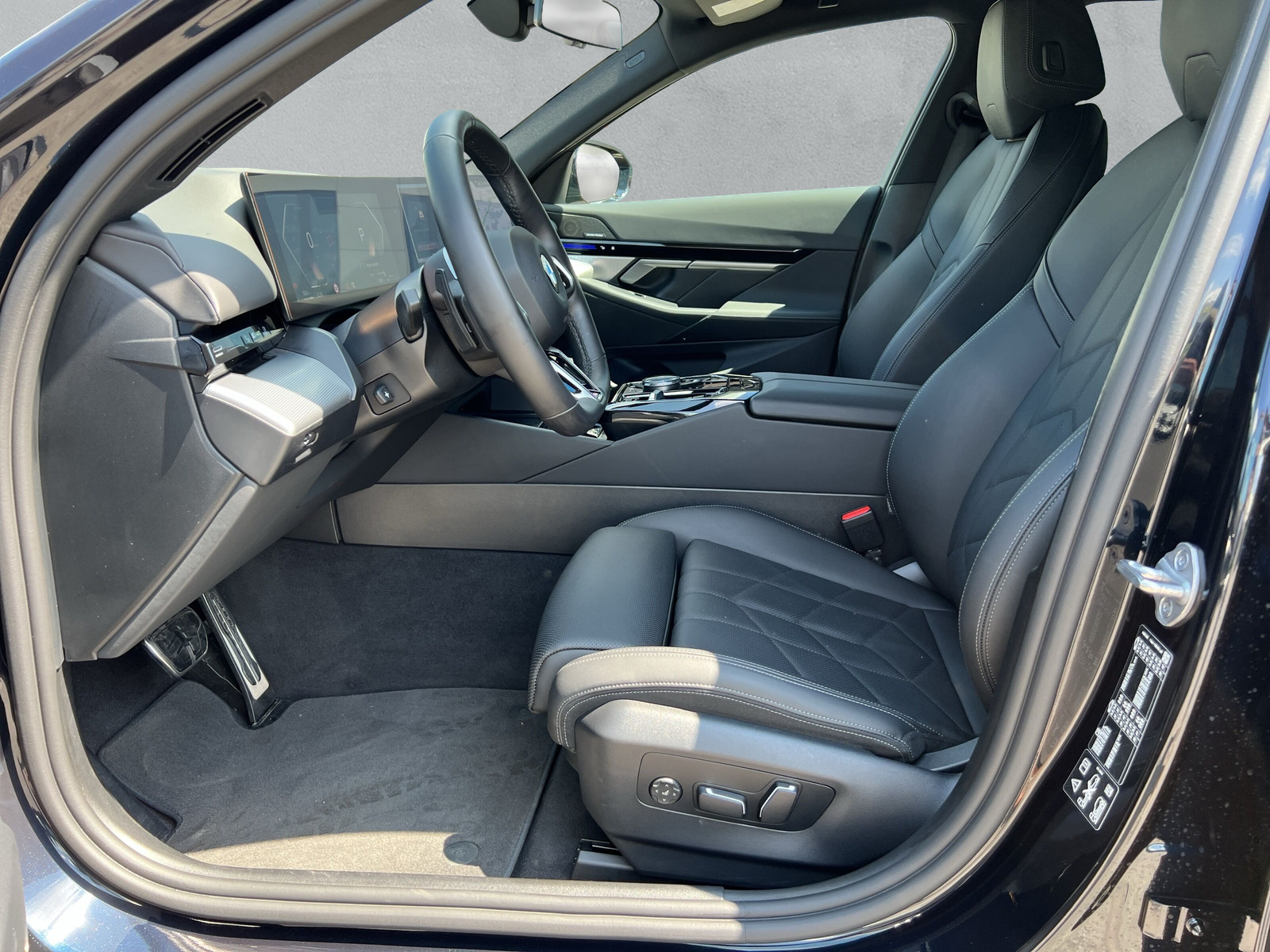 BMW 520d xDrive 48V Touring M Sport Steptronic📍 - 11