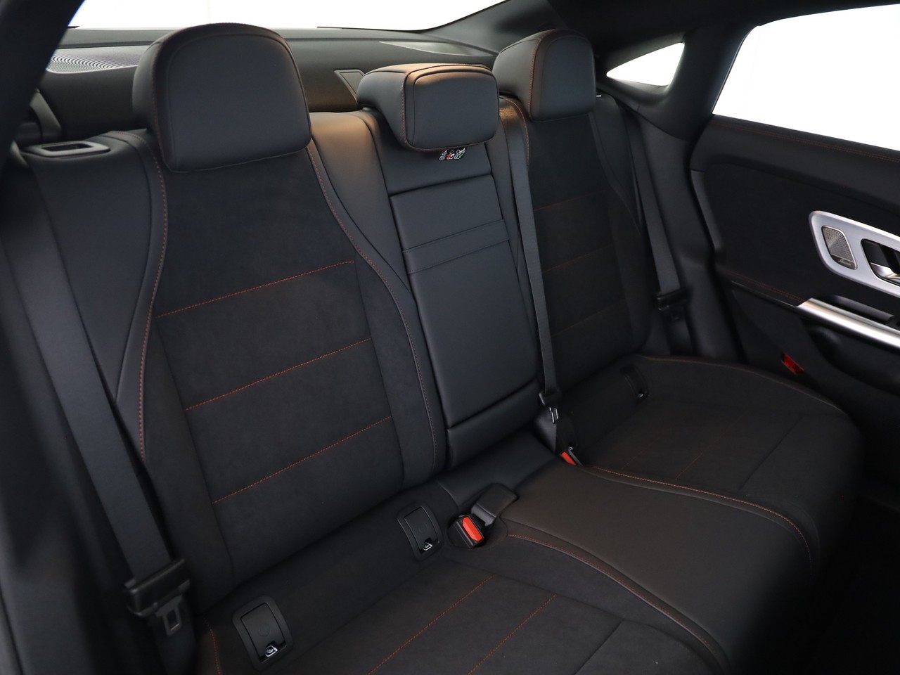 MERCEDES-BENZ CLA 220 8G-DCT 4Matic - 12