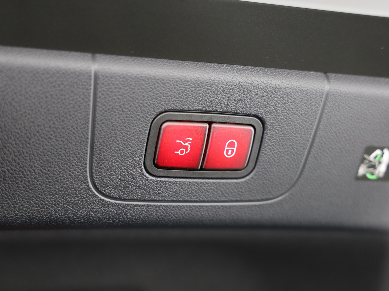 MERCEDES-BENZ CLA 220 8G-DCT 4Matic - 22