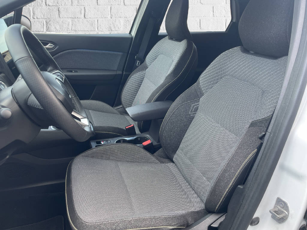 RENAULT Captur 1.3 TCe 140 techno - 11