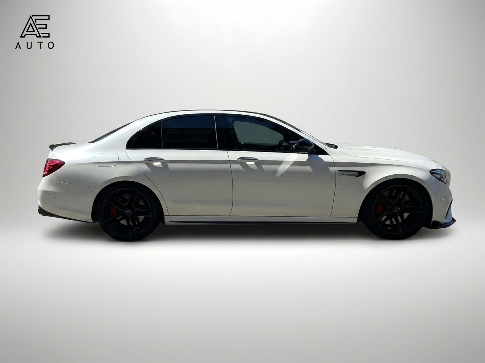 MERCEDES-BENZ E 63 S - 8