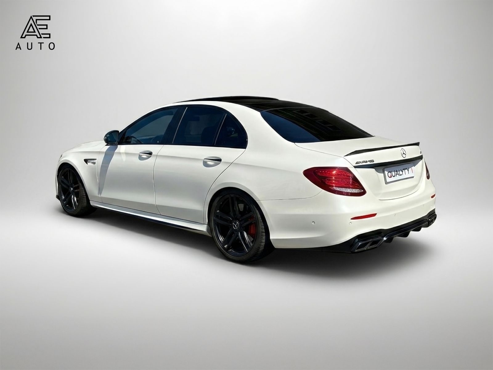 MERCEDES-BENZ E 63 S - 5
