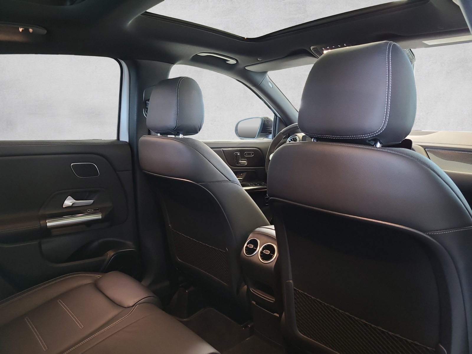 MERCEDES-BENZ GLA-Klasse H247 GLA 35 AMG 4ma - 15