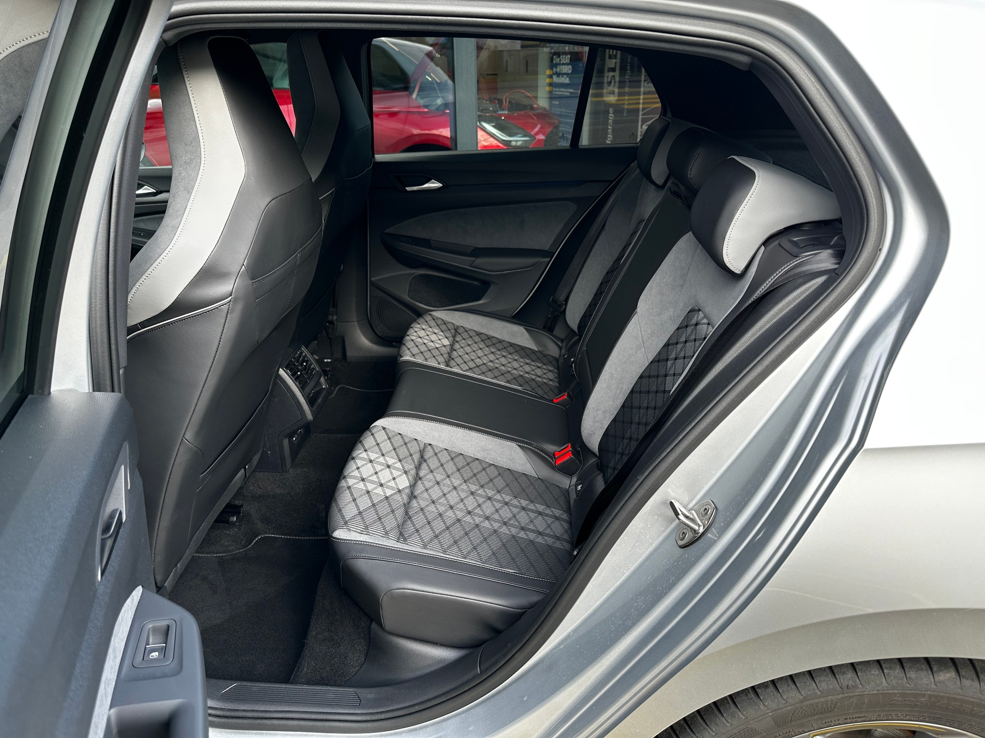 VW Golf 1.5 eTSI  mHEV ACT R-Line DSG - 8