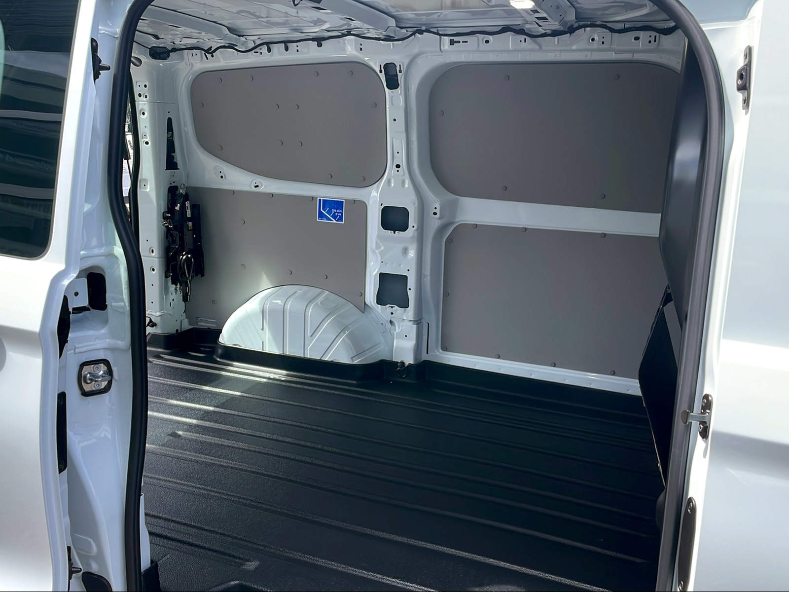 FORD Transit Custom Van 320 L1 2.0 EcoBlue 136 Trend - 11