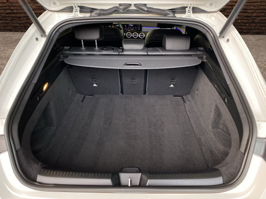 MERCEDES-BENZ CLA SB 250Progress. 4M 7G - 8