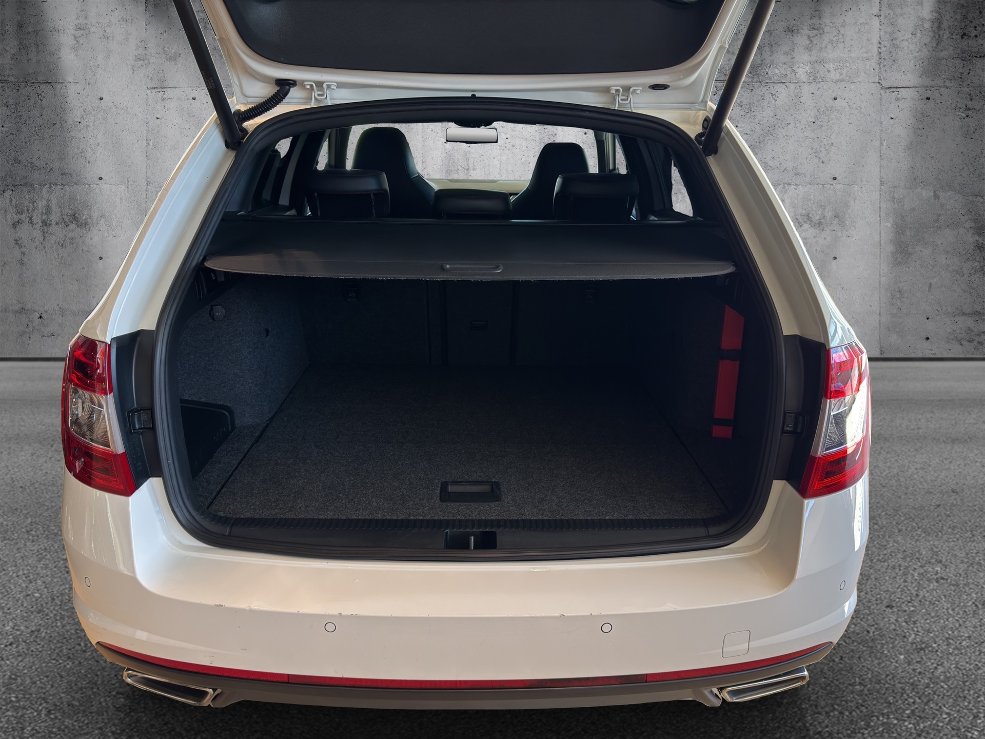 SKODA Octavia Combi 2.0 TDI RS DSG - 15