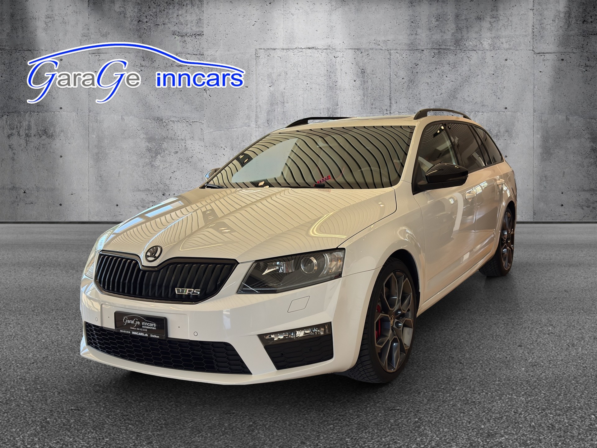 SKODA Octavia Combi 2.0 TDI RS DSG - 2