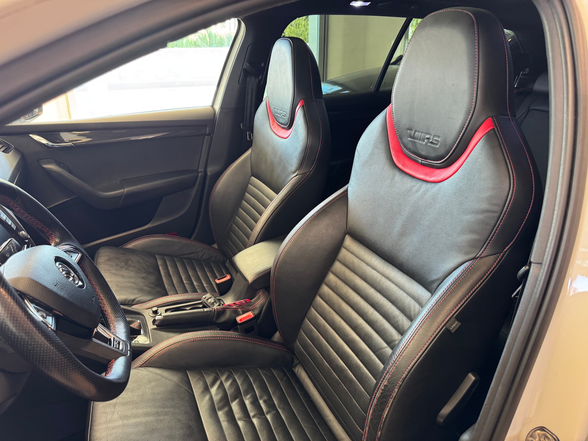 SKODA Octavia Combi 2.0 TDI RS DSG - 7